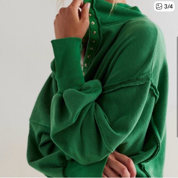 We the Free by Free People Henley Camden rolling hills green NWOT - Picture 3 of 3